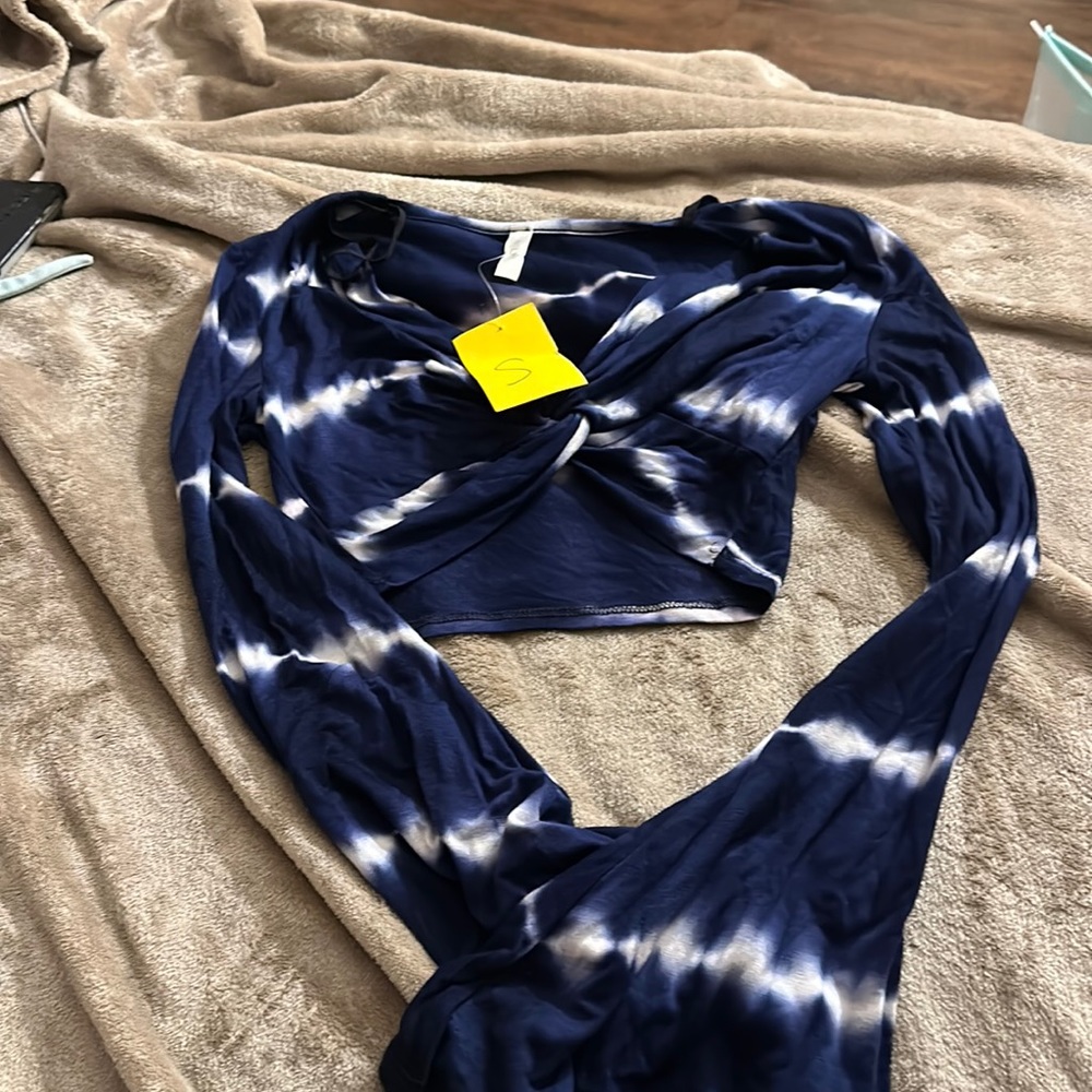 Interi tie dye top